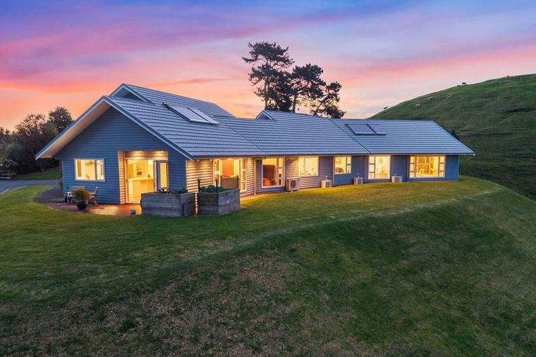 Photo of property in 51 Paul Faith Lane, Te Horo, Otaki, 5581