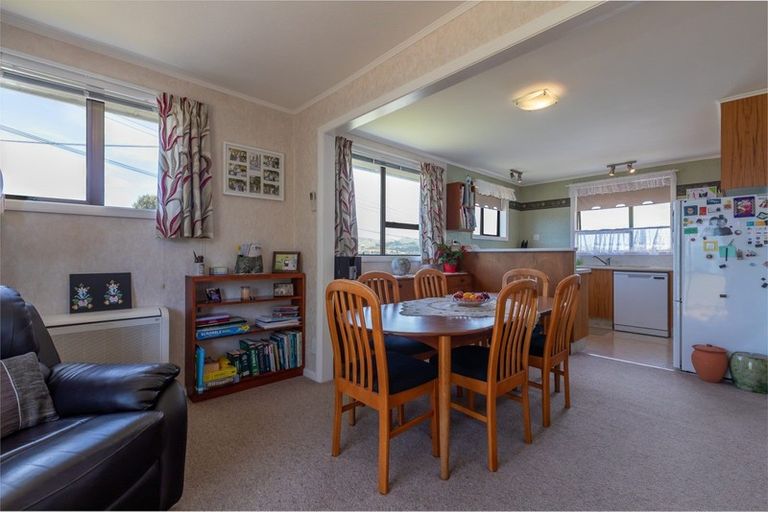 Photo of property in 32 Piko Street, Titahi Bay, Porirua, 5022