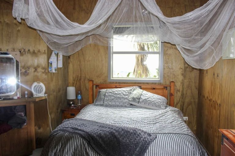 Photo of property in 45 Tihaka Beach Road, Longwood, Riverton, 9881