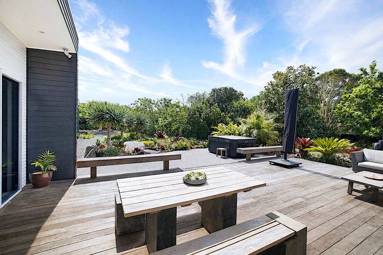 Photo of property in 36 Kahurangi Drive, Mangawhai, Kaiwaka, 0573