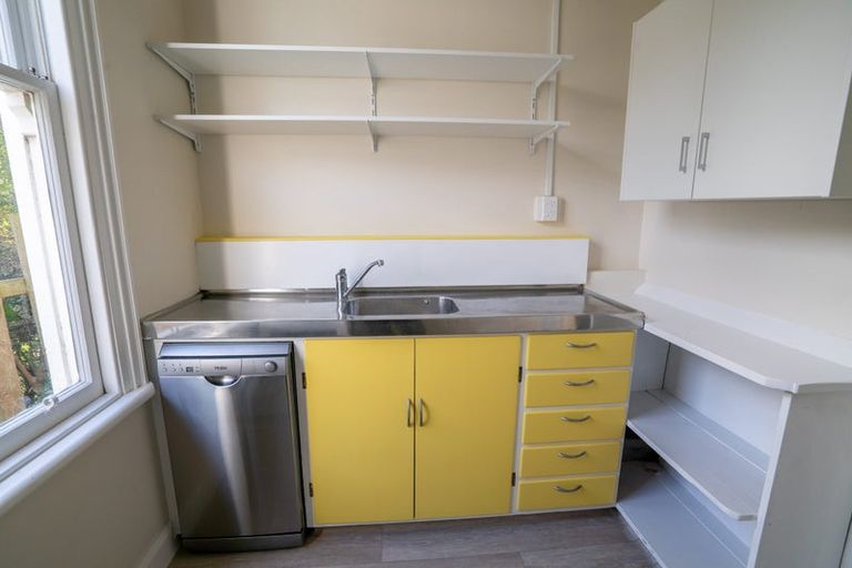 Photo of property in 40 Hargreaves Street, Mount Cook, Wellington, 6021