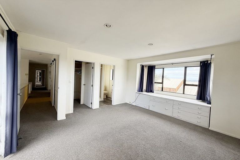 Photo of property in 9 Cambric Place, Botany Downs, Auckland, 2010