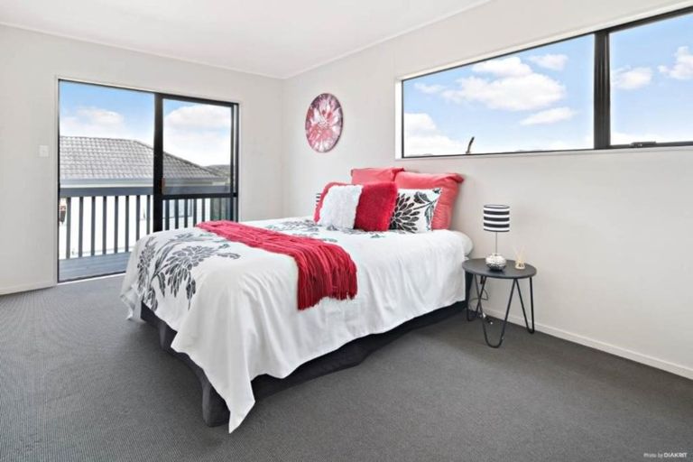 Photo of property in 3/248 Sturges Road, Henderson, Auckland, 0612