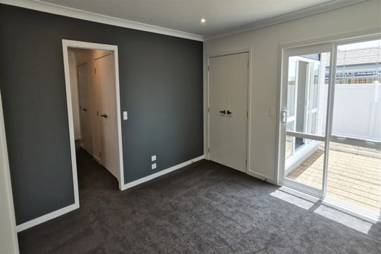 Photo of property in 41 Kaurinui Crescent, One Tree Point, 0118