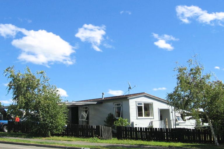 Photo of property in 14 Gentian Street, Timberlea, Upper Hutt, 5018