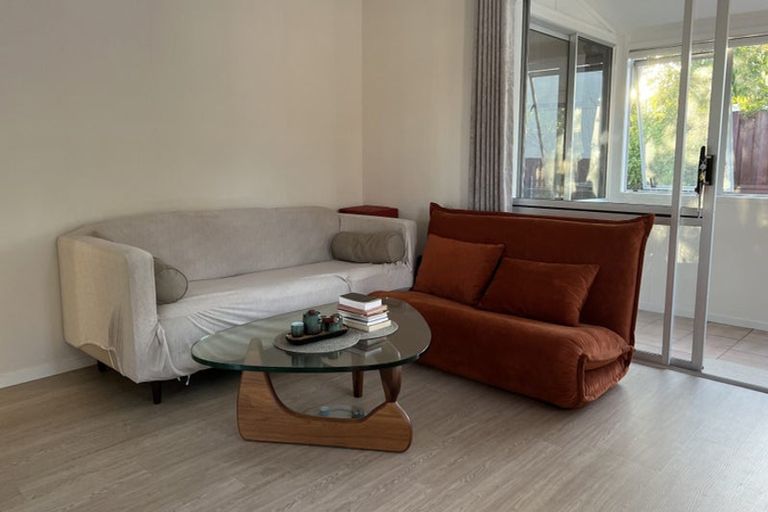 Photo of property in 2/40 Blacklock Avenue, Henderson, Auckland, 0612