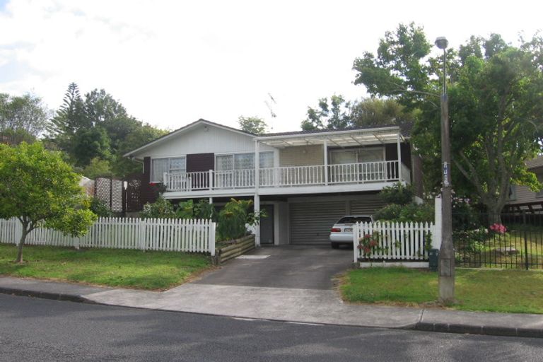Photo of property in 25 Normanton Street, Glenfield, Auckland, 0629