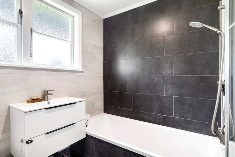 Photo of property in 125 Holland Road, Fairfield, Hamilton, 3214