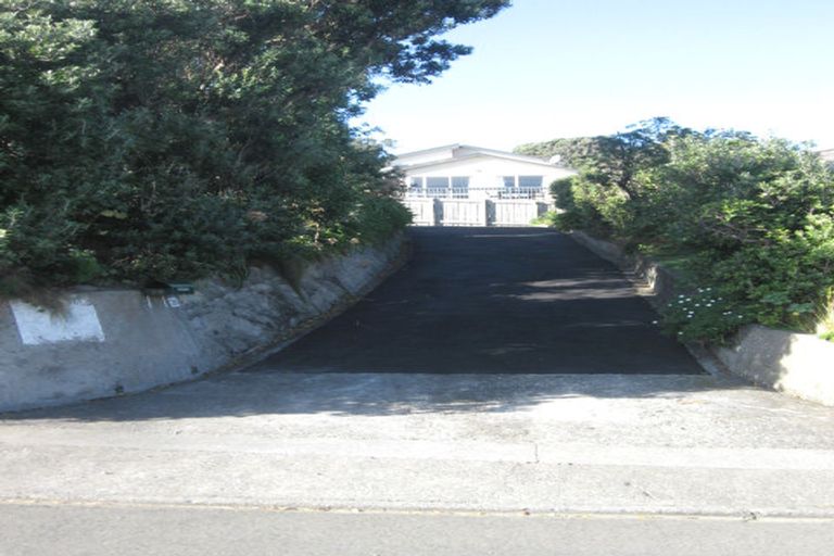 Photo of property in 26 Lambley Road, Titahi Bay, Porirua, 5022