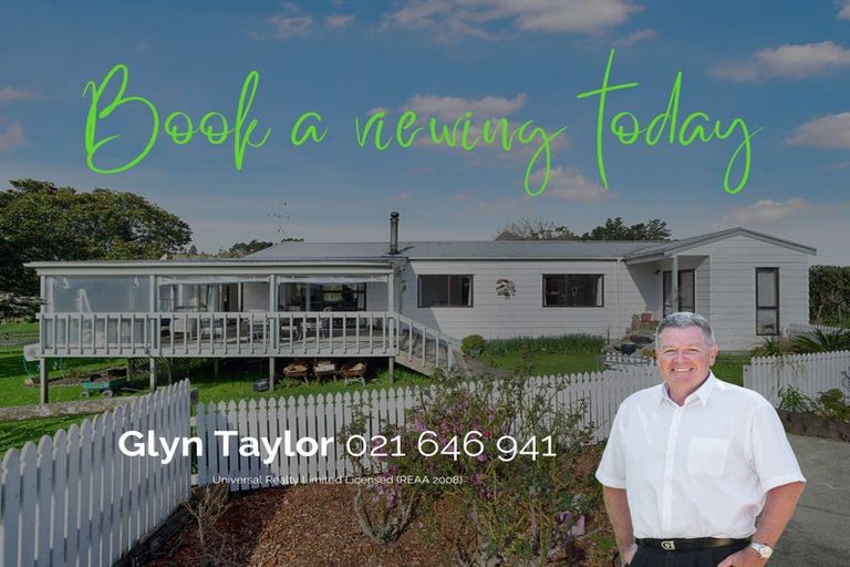 Photo of property in 182 Boord Crescent, Kumeu, 0891