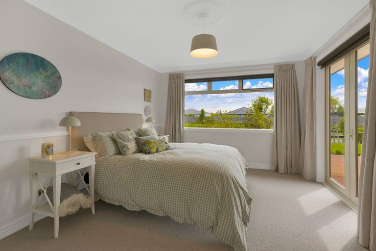 Photo of property in 2/2 Loe Place, Amberley, 7410