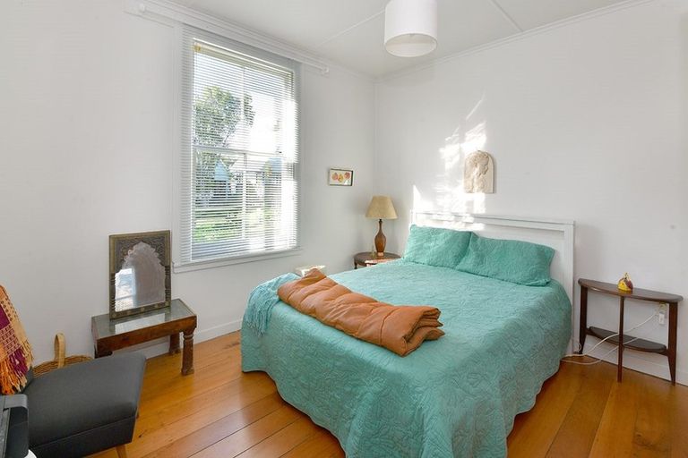 Photo of property in 11 Green Lane, Helensville, 0800