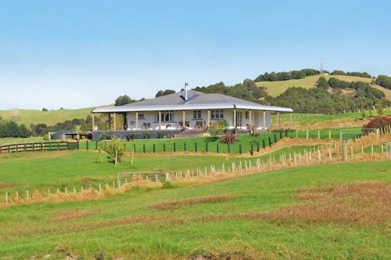 Photo of property in 197 Pukenui Road, Kaiwaka, 0573
