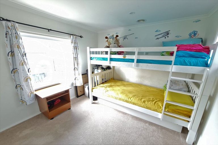 Photo of property in 5 Bledisloe Crescent, Wainuiomata, Lower Hutt, 5014