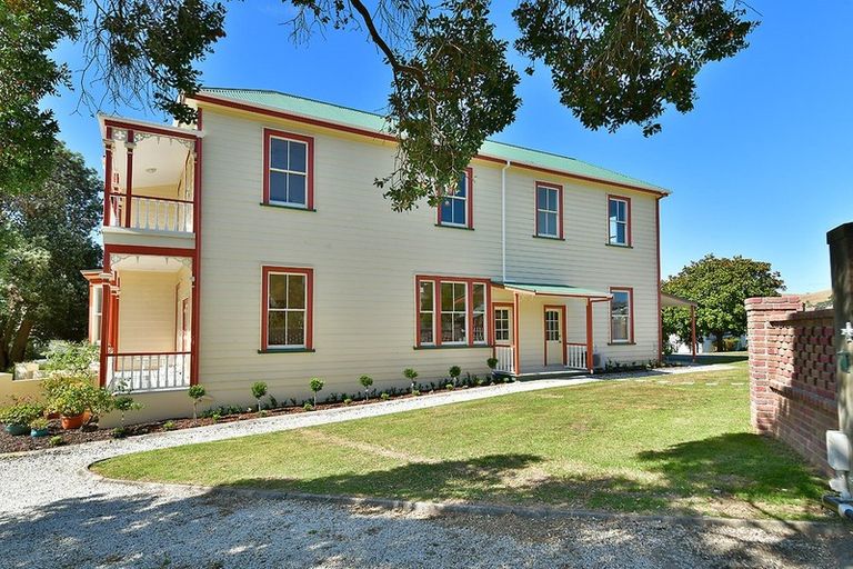 Photo of property in 14 Nelson Street, Helensville, 0800