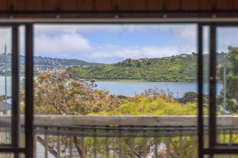 Photo of property in 17 Kinloch Place, Papakowhai, Porirua, 5024