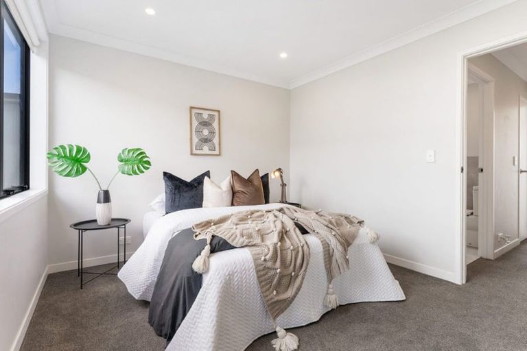 Photo of property in 19c O'meara Street, Swanson, Auckland, 0614