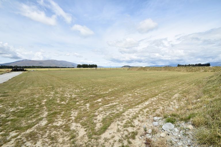 Photo of property in 33 Old Glen Lyon Road, Twizel, 7999