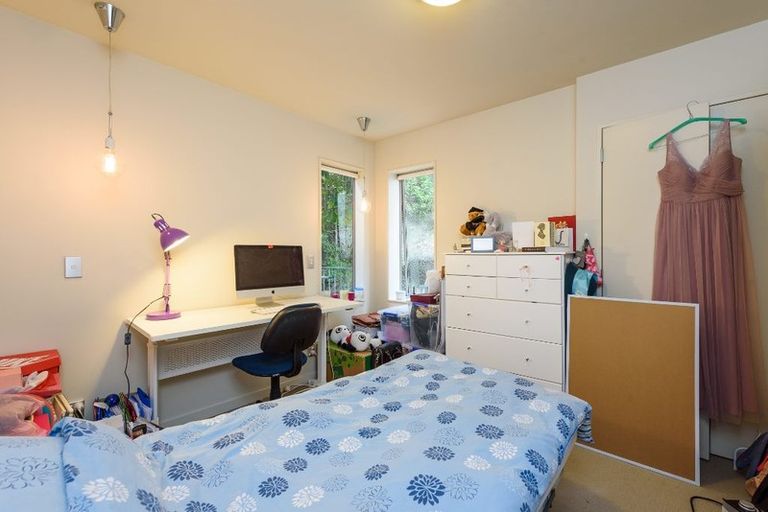 Photo of property in Aqua, 1/74 Oriental Parade, Oriental Bay, Wellington, 6011