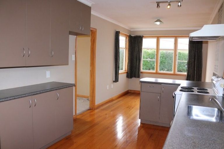 Photo of property in 16 Glen Place, Awapuni, Palmerston North, 4412