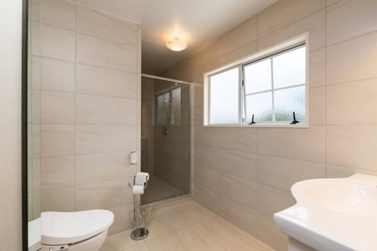 Photo of property in 28a Ngatai Road, Otumoetai, Tauranga, 3110