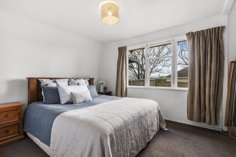 Photo of property in 69 Warspite Avenue, Cannons Creek, Porirua, 5024