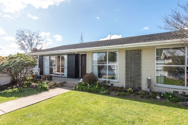 Photo of property in 87 Dunbarton Street, Redwood, Christchurch, 8051