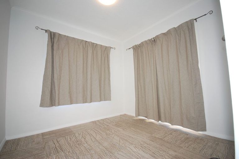 Photo of property in 22 Sheehan Avenue, Papakura, 2110