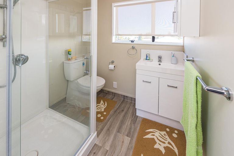 Photo of property in 28 Miro Street, Castlecliff, Whanganui, 4501