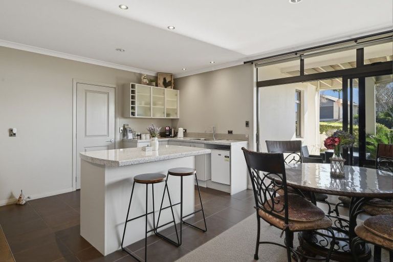 Photo of property in 2 Parnwell Place, Ohauiti, Tauranga, 3112