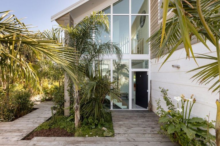 Photo of property in 1343 Papamoa Beach Road, Papamoa Beach, Papamoa, 3118