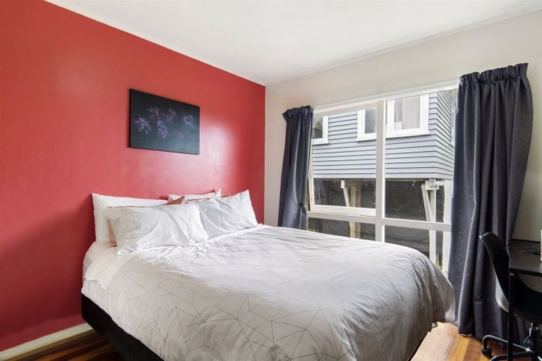 Photo of property in 118 Carlisle Road, Browns Bay, Auckland, 0632