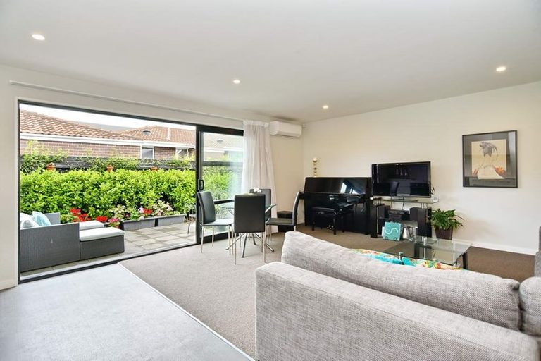 Photo of property in 2/68 Ward Street, Addington, Christchurch, 8024