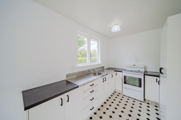 Photo of property in 5 Watts Road, Waipawa, 4210