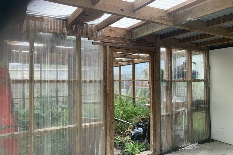 Photo of property in 6 Grace Street North, Sanson, 4817