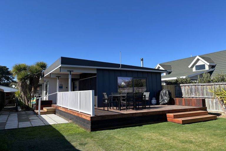 Photo of property in 65 Park Terrace, Waikuku Beach, 7473