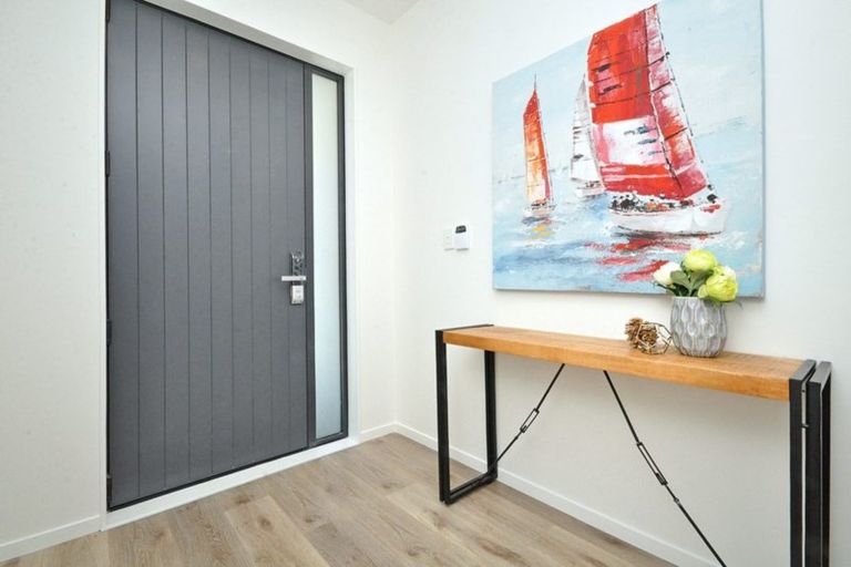 Photo of property in 93 Nobilo Road, Kumeu, 0810