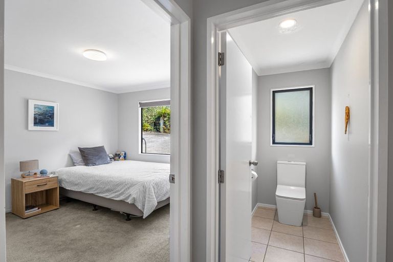 Photo of property in 15 Glenreagh Place, Torbay, Auckland, 0630