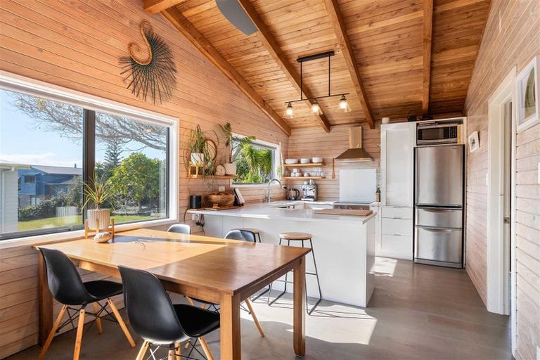 Photo of property in 206 Onemana Drive, Onemana, Whangamata, 3691