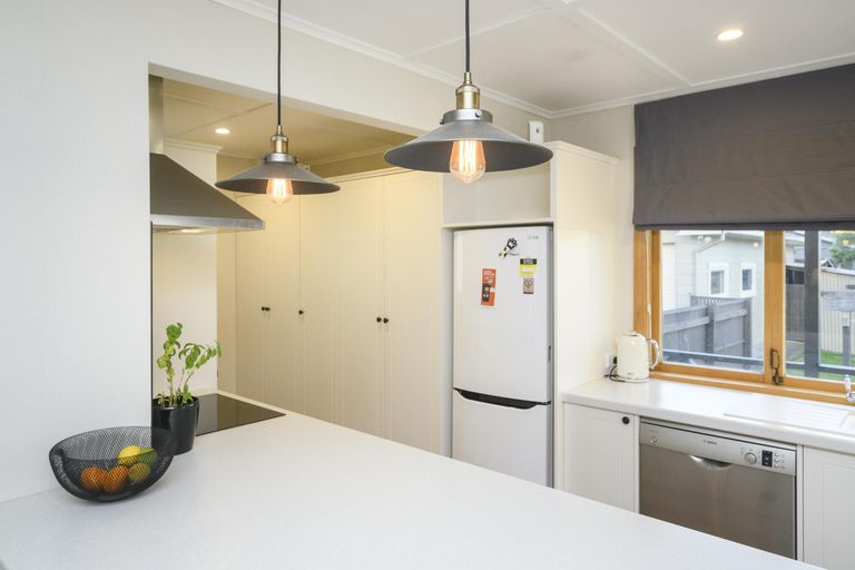 Photo of property in 30 Guy Avenue, Takaro, Palmerston North, 4410