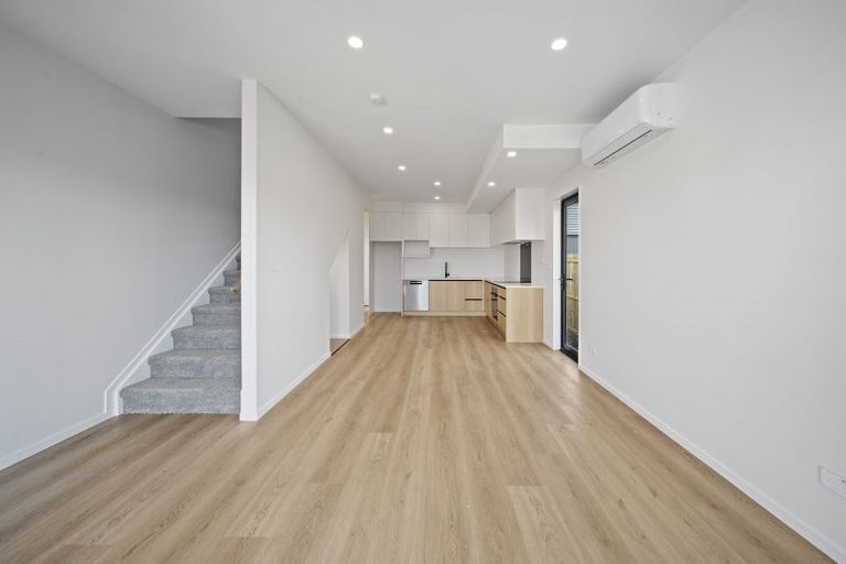 Photo of property in 10 Clendon Place, Manurewa, Auckland, 2102