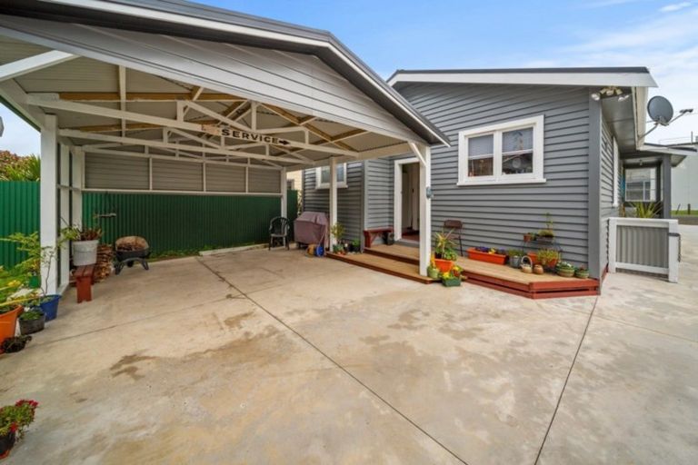 Photo of property in 80 Railway Street, Eltham, 4322