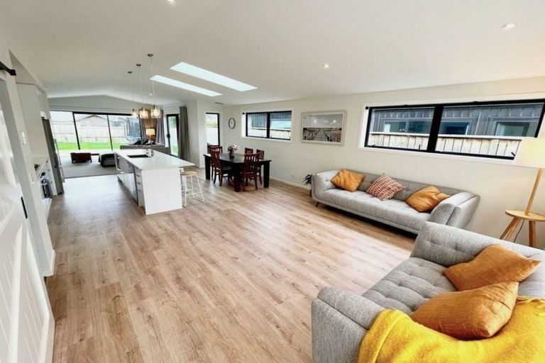 Photo of property in 9 Ward Street, Jacks Point, Queenstown, 9371