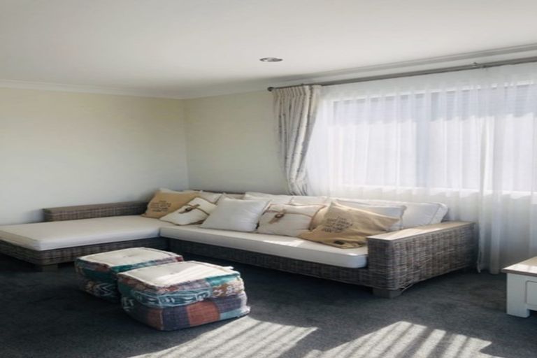 Photo of property in 66 Caldera Drive, Long Bay, Auckland, 0630