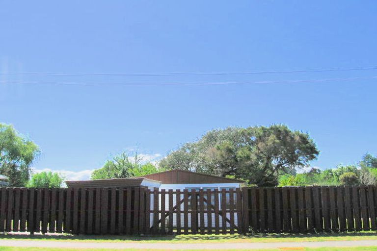 Photo of property in 15 Riperata Street, Riverdale, Gisborne, 4010