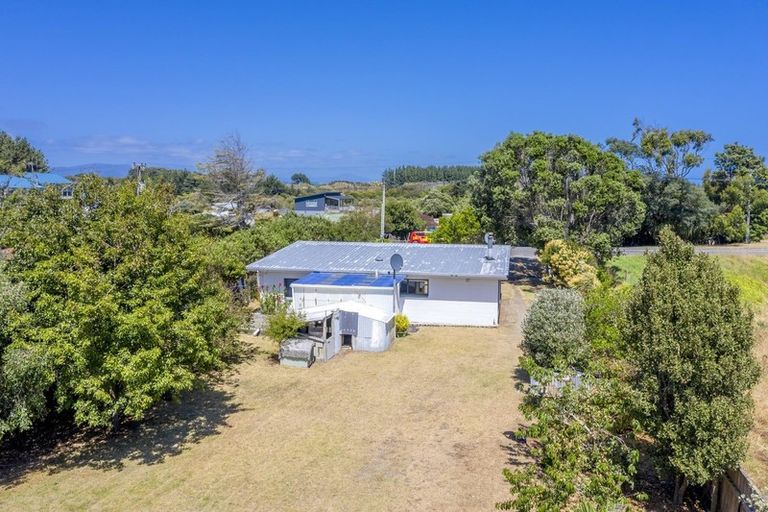 Photo of property in 868 Hokio Beach Road, Hokio Beach, Levin, 5571