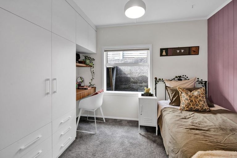 Photo of property in 19 Lawry Street, Blagdon, New Plymouth, 4310