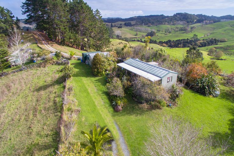 Photo of property in 277 Run Road, Wharehine, Wellsford, 0977