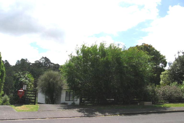 Photo of property in 50 Hale Crescent, Bayview, Auckland, 0629