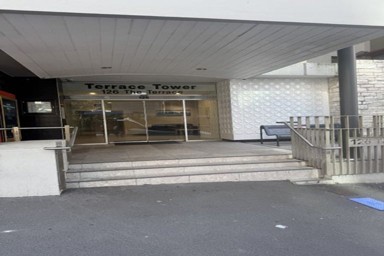 Photo of property in Terrace Tower Apartments, 1d/126 The Terrace, Wellington Central, Wellington, 6011